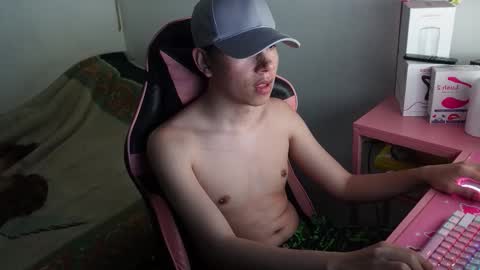 Snapshot of alex__caruso chatting on October 6, 2025, 12:52 am Alex online show from October 6, 2025, 12:52 am