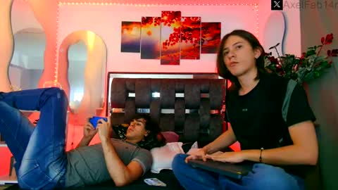 sneider online show from December 17, 2024, 9:38 pm