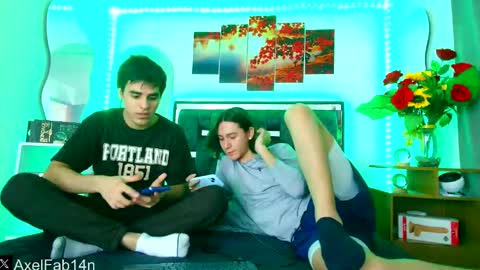 sneider online show from February 19, 2025, 7:05 pm