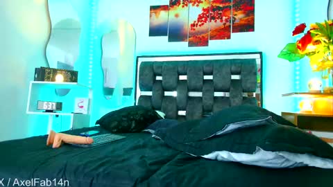 sneider online show from March 3, 2025, 12:59 am