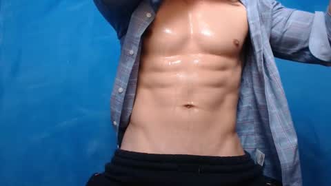 Snapshot of alex_blu chatting on October 22, 2025, 10:53 pm Alex online show from October 22, 2025, 10:53 pm