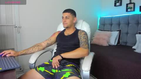 alex online show from February 3, 2025, 12:14 pm