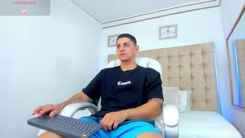 alex online show from September 30, 2025, 11:59 am