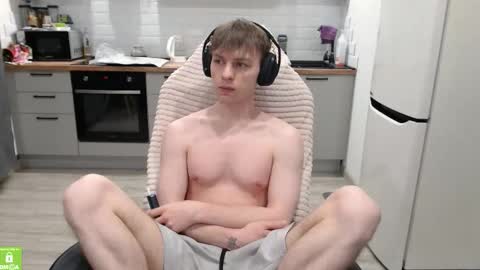 Snapshot of alex_gotcha chatting on February 1, 2026, 10:08 pm Alex online show from February 1, 2026, 10:08 pm