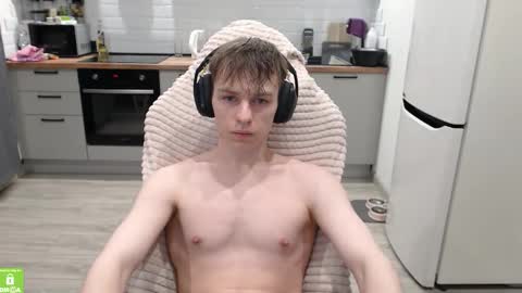 Snapshot of alex_gotcha chatting on February 4, 2026, 10:15 pm Alex online show from February 4, 2026, 10:15 pm