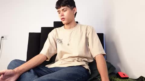 alex_mark_ online show from October 9, 2025, 6:17 pm