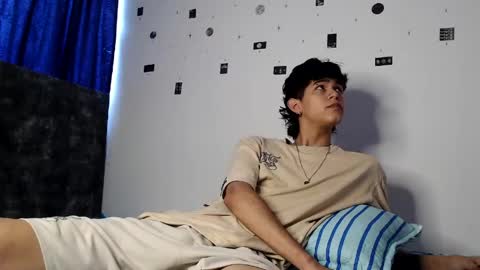 Snapshot of alex_mark_ chatting on May 6, 2026, 6:13 pm alex_mark_ online show from May 6, 2026, 6:13 pm