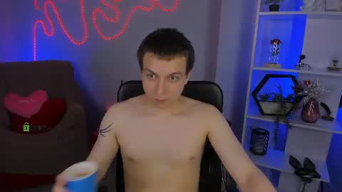 Snapshot of alex_mid1 chatting on July 20, 2026, 12:07 pm Alex online show from July 20, 2026, 12:07 pm