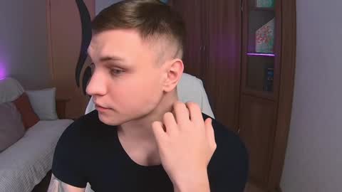 Snapshot of alex_milson chatting on March 7, 2025, 5:40 am alex_milson online show from March 7, 2025, 5:40 am