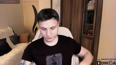 Snapshot of alex_milson chatting on November 13, 2025, 7:02 pm alex_milson online show from November 13, 2025, 7:02 pm