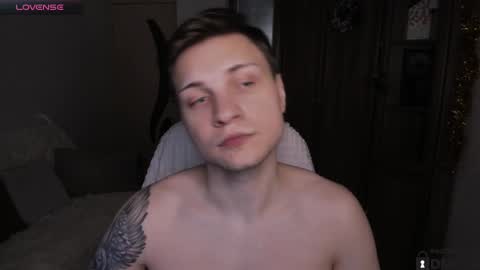 Snapshot of alex_milson chatting on December 22, 2025, 6:38 pm alex_milson online show from December 22, 2025, 6:38 pm