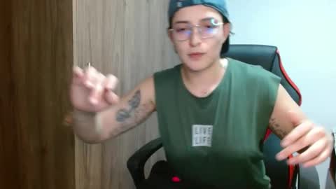 Snapshot of alex_parker07 chatting on January 26, 2025, 11:29 pm Alex Parker online show from January 26, 2025, 11:29 pm