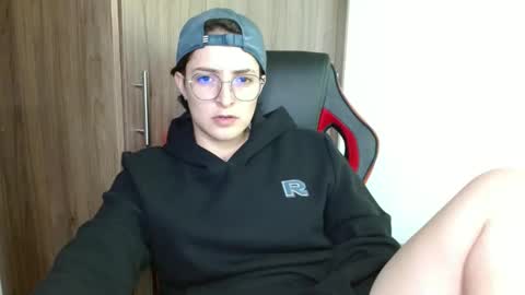 Snapshot of alex_parker07 chatting on January 30, 2025, 8:10 pm Alex Parker online show from January 30, 2025, 8:10 pm