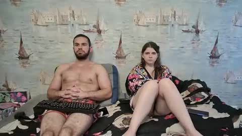 Alex and Sarah online show from September 25, 2025, 2:21 pm