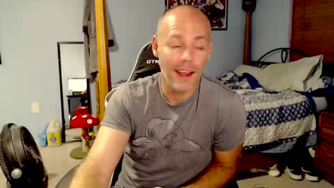 Snapshot of alex_ssj chatting on May 21, 2026, 12:17 am Alex Bella online show from May 21, 2026, 12:17 am