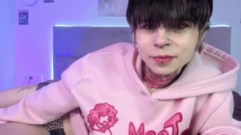 Snapshot of alex_valllley chatting on February 6, 2026, 11:08 pm Alex Valley online show from February 6, 2026, 11:08 pm