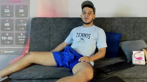 Alex Woll online show from April 20, 2026, 2:42 pm