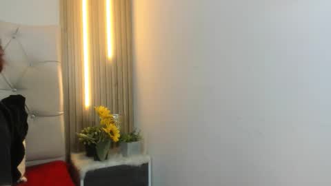 alexa_bravva online show from December 18, 2025, 3:12 am