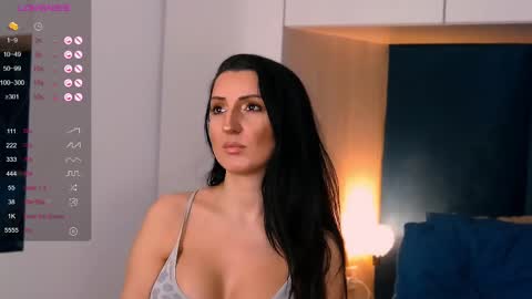 Snapshot of alexa_clarks chatting on March 5, 2025, 3:29 pm Alexa online show from March 5, 2025, 3:29 pm