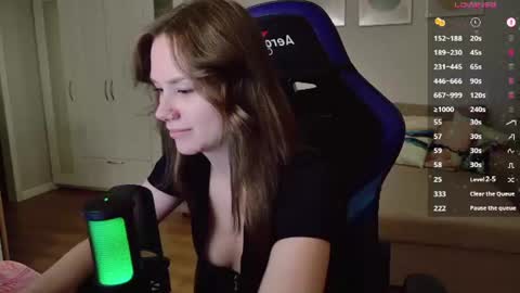 Snapshot of alexa_feels chatting on July 17, 2026, 3:50 pm Little Duck homie online show from July 17, 2026, 3:50 pm