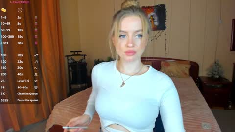 Snapshot of alexa_glory chatting on January 24, 2025, 12:20 pm Alexa online show from January 24, 2025, 12:20 pm