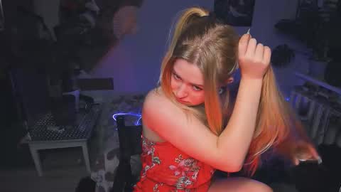 Snapshot of alexa_pirs chatting on September 17, 2025, 11:01 am alexa_pirs online show from September 17, 2025, 11:01 am