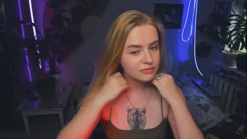 Snapshot of alexa_pirs chatting on September 25, 2025, 11:03 am alexa_pirs online show from September 25, 2025, 11:03 am