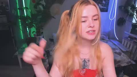 Snapshot of alexa_pirs chatting on October 13, 2025, 12:27 pm alexa_pirs online show from October 13, 2025, 12:27 pm