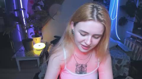 Snapshot of alexa_pirs chatting on October 18, 2025, 8:20 pm alexa_pirs online show from October 18, 2025, 8:20 pm