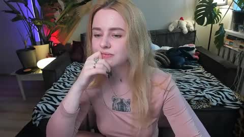 Snapshot of alexa_pirs chatting on April 6, 2026, 2:18 pm alexa_pirs online show from April 6, 2026, 2:18 pm