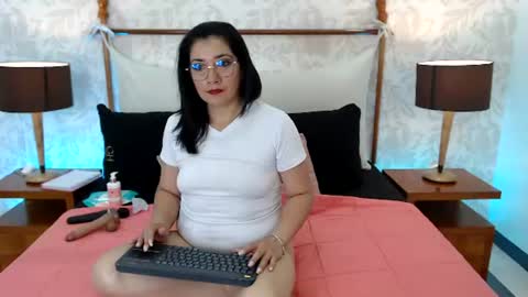 Alexaa sanz online show from June 16, 2026, 5:59 pm