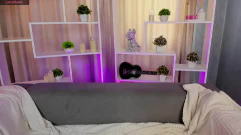 alexaabee online show from May 19, 2026, 8:09 am