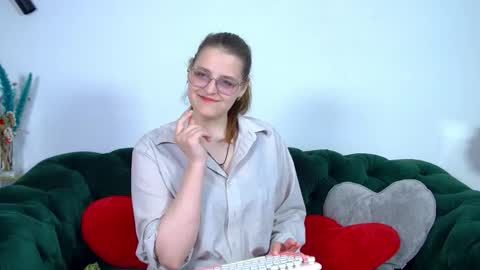 Snapshot of alexaavery chatting on May 23, 2026, 6:51 am AlexaAvery online show from May 23, 2026, 6:51 am