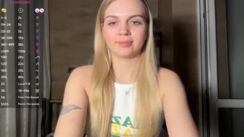 Snapshot of alexadevilicious chatting on May 6, 2026, 2:55 pm ALEXA online show from May 6, 2026, 2:55 pm