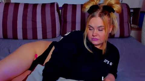 Snapshot of alexalavibes chatting on April 14, 2026, 7:58 am AlexaLaVibes online show from April 14, 2026, 7:58 am