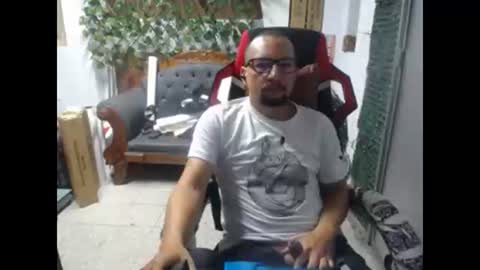 Snapshot of alexamdergal chatting on January 1, 2025, 3:03 pm Alexamdergal online show from January 1, 2025, 3:03 pm