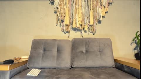 Alex  Dani online show from December 21, 2024, 3:53 pm