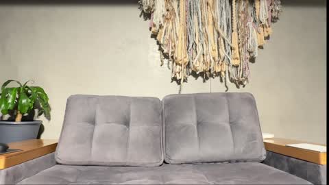 Alex  Dani online show from January 7, 2025, 3:57 am