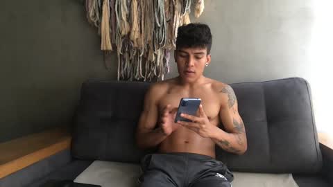 Alex  Dani online show from September 22, 2025, 6:32 pm