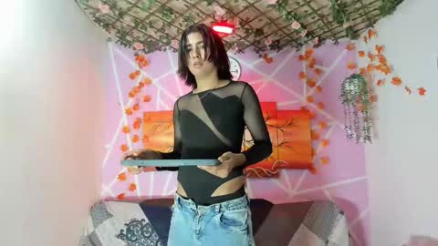 chicos hot online show from February 21, 2026, 3:18 am