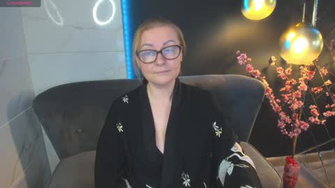 Snapshot of alexandra_kind chatting on December 22, 2024, 4:59 pm Alexandra online show from December 22, 2024, 4:59 pm