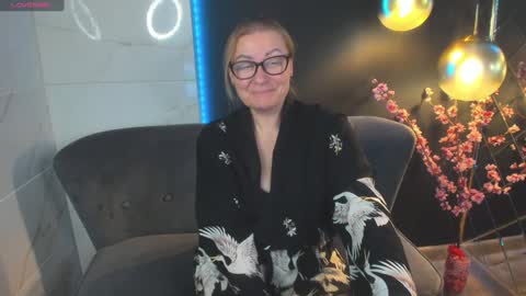 Snapshot of alexandra_kind chatting on December 22, 2024, 11:09 pm Alexandra online show from December 22, 2024, 11:09 pm