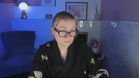 Snapshot of alexandra_kind chatting on January 3, 2025, 1:36 pm Alexandra online show from January 3, 2025, 1:36 pm