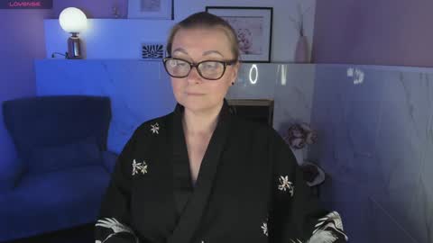 Snapshot of alexandra_kind chatting on January 3, 2025, 10:40 pm Alexandra online show from January 3, 2025, 10:40 pm