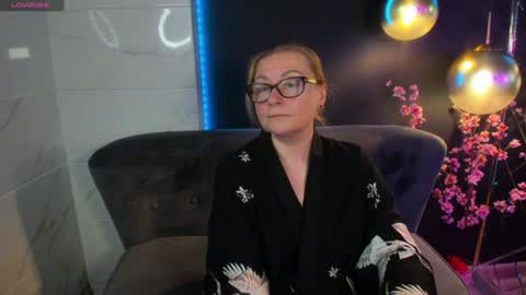 Snapshot of alexandra_kind chatting on January 6, 2025, 2:15 am Alexandra online show from January 6, 2025, 2:15 am