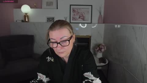 Snapshot of alexandra_kind chatting on January 15, 2025, 8:48 pm Alexandra online show from January 15, 2025, 8:48 pm