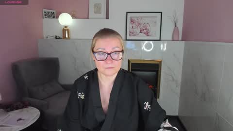 Snapshot of alexandra_kind chatting on February 1, 2025, 1:41 pm Alexandra online show from February 1, 2025, 1:41 pm