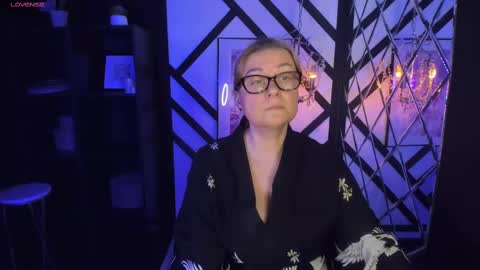 Snapshot of alexandra_kind chatting on February 14, 2025, 10:36 pm Alexandra online show from February 14, 2025, 10:36 pm