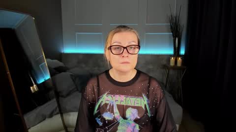 Snapshot of alexandra_kind chatting on February 19, 2025, 12:57 am Alexandra online show from February 19, 2025, 12:57 am