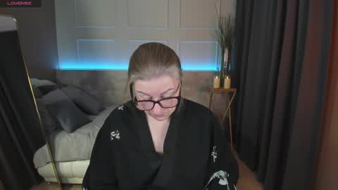 Snapshot of alexandra_kind chatting on March 1, 2025, 8:53 pm Alexandra online show from March 1, 2025, 8:53 pm